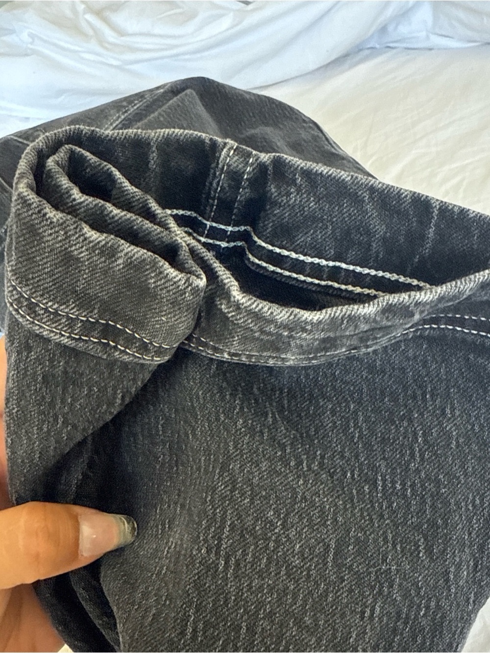 Madewell Women's Black Relaxed Jeans - Picture 7 of 7